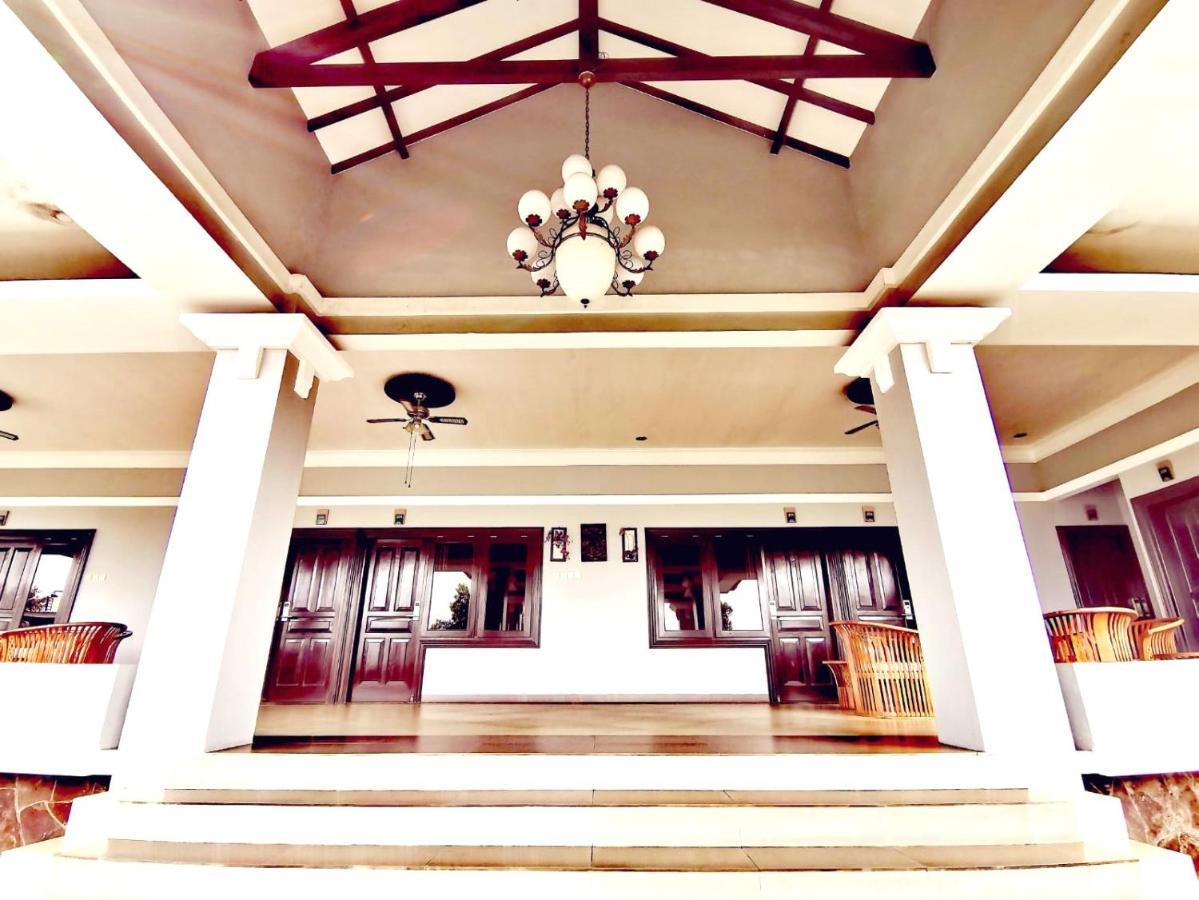 Avila Ketapan Rame Hotel بريغين المظهر الخارجي الصورة