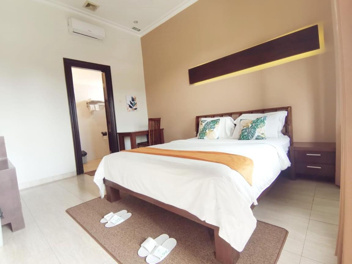 Avila Ketapan Rame Hotel بريغين المظهر الخارجي الصورة