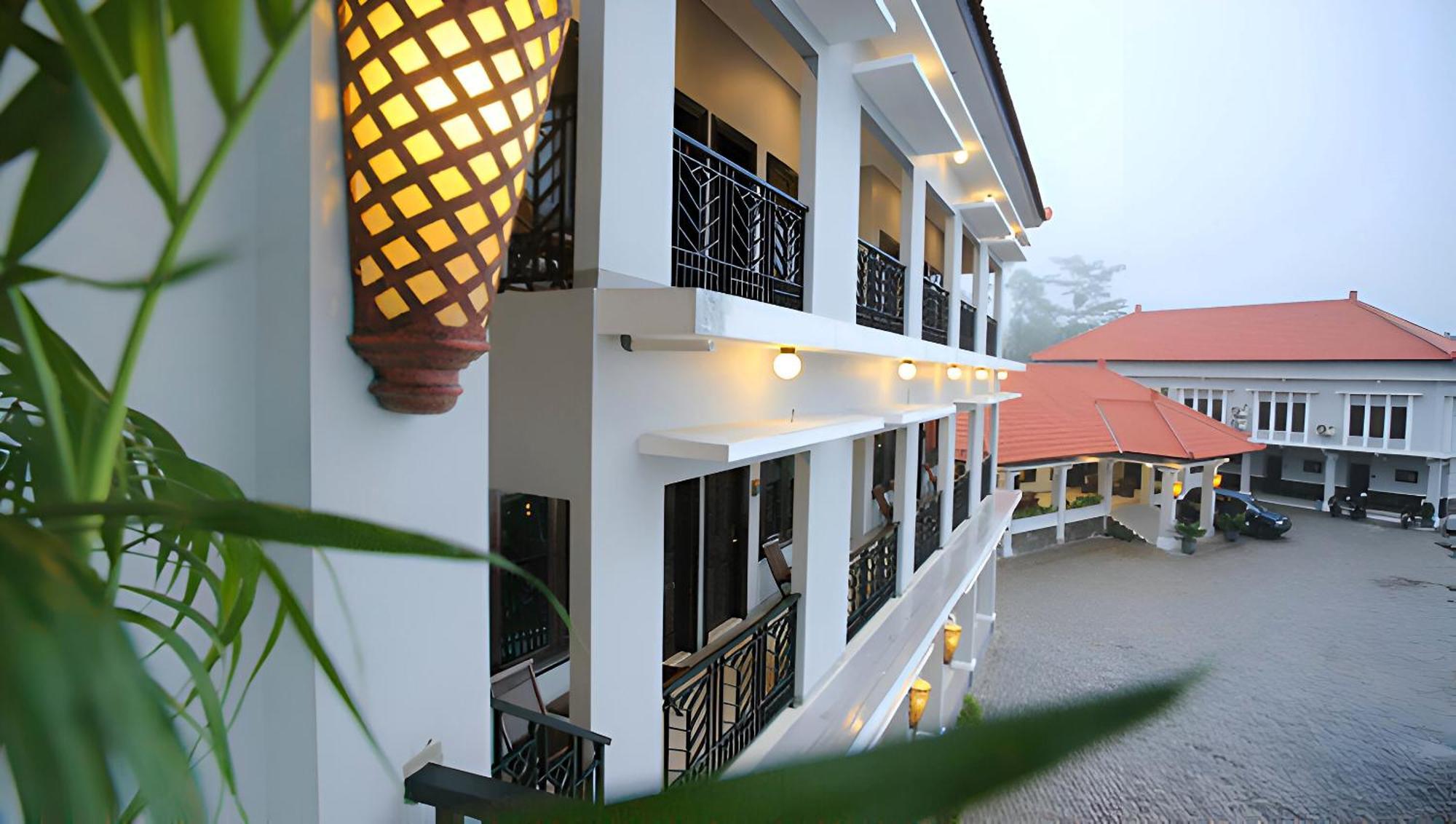 Avila Ketapan Rame Hotel بريغين المظهر الخارجي الصورة